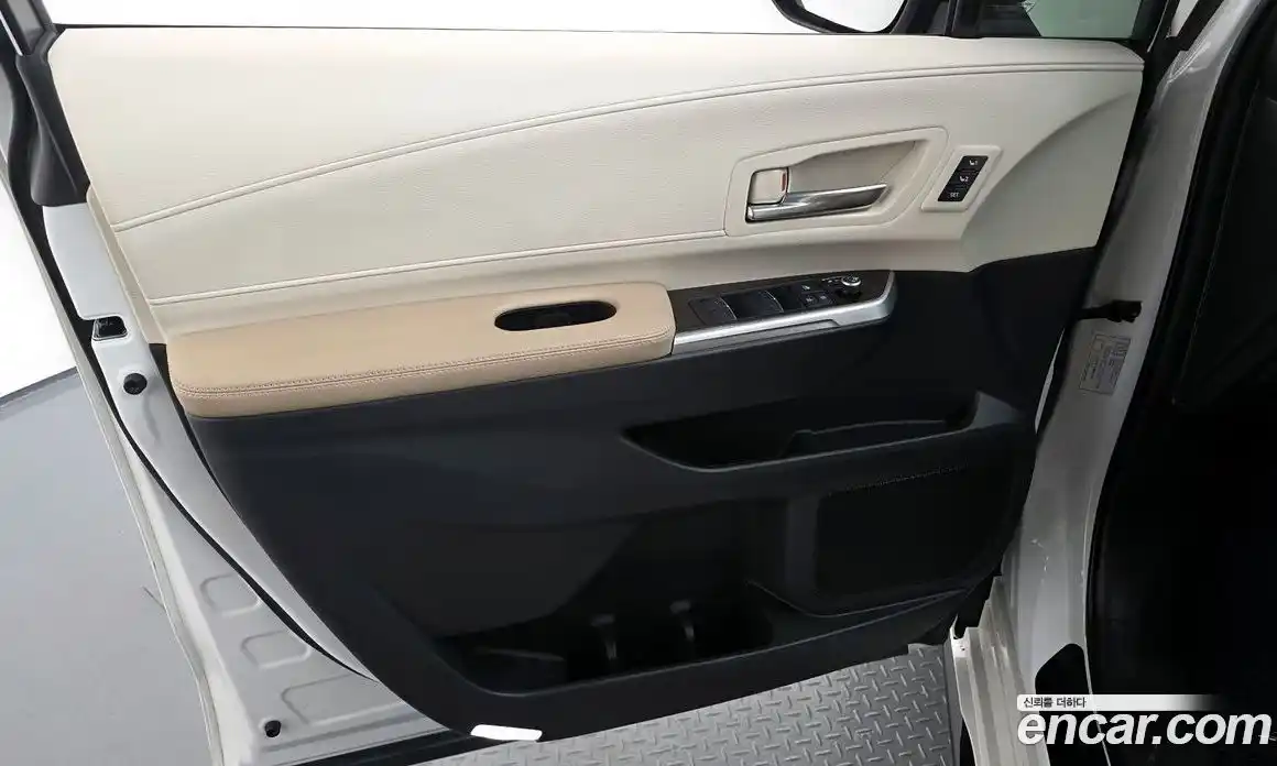 Toyota Sienna 2021 2.5 автомат (гидро), фото 14 Toyota Sienna 2021 2.5 автомат (гидро), фото 14
