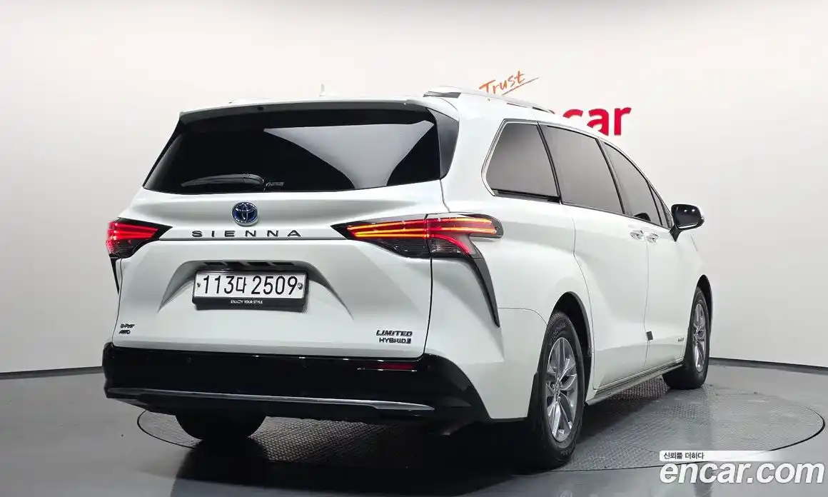 Toyota Sienna 2021 2.5 автомат (гидро), фото 2 Toyota Sienna 2021 2.5 автомат (гидро), фото 2