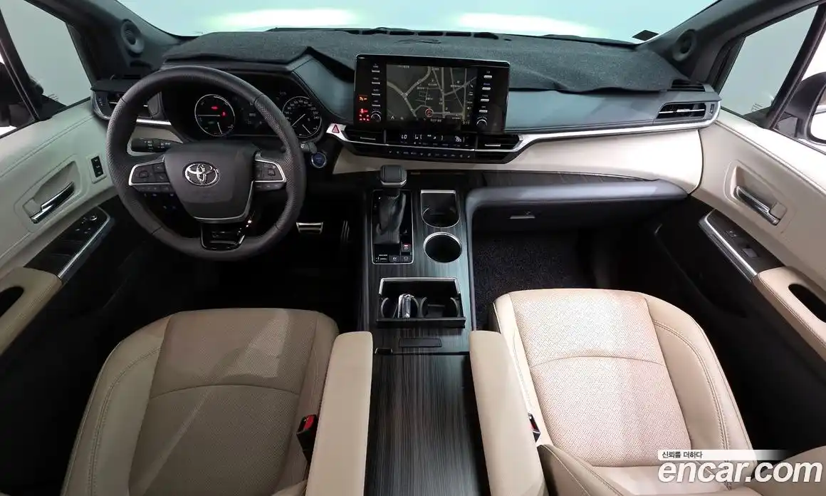 Toyota Sienna 2021 2.5 автомат (гидро), фото 10 Toyota Sienna 2021 2.5 автомат (гидро), фото 10