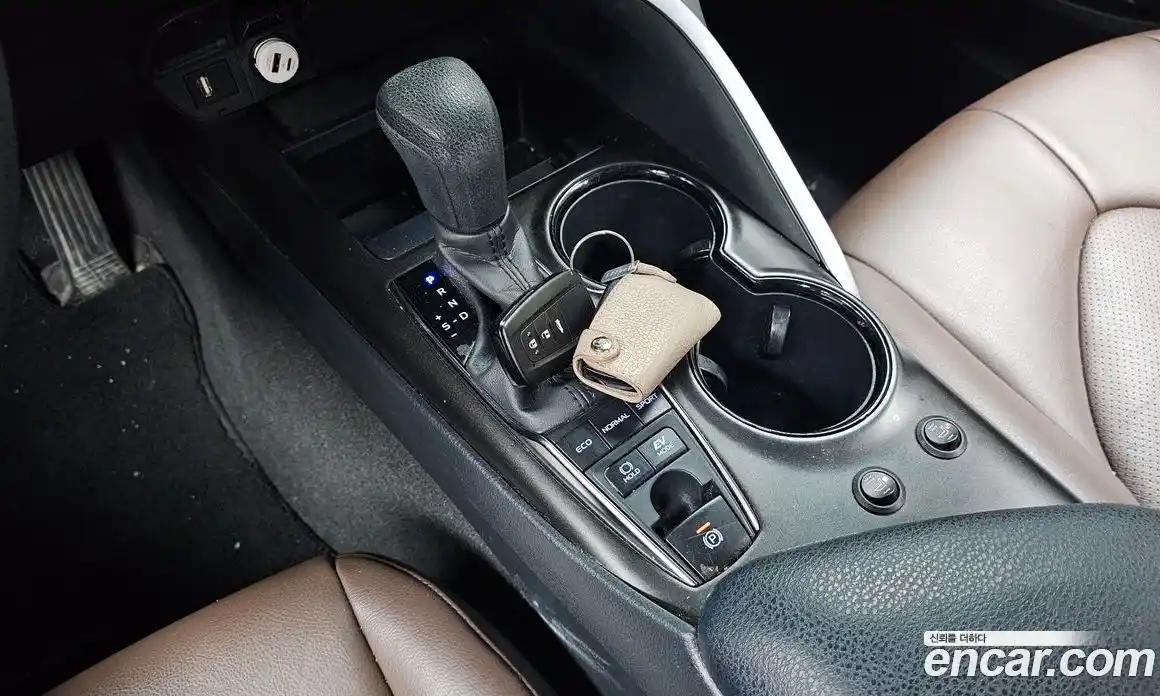 Toyota Camry 2023 2.5 автомат (гидро), фото 12 Toyota Camry 2023 2.5 автомат (гидро), фото 12