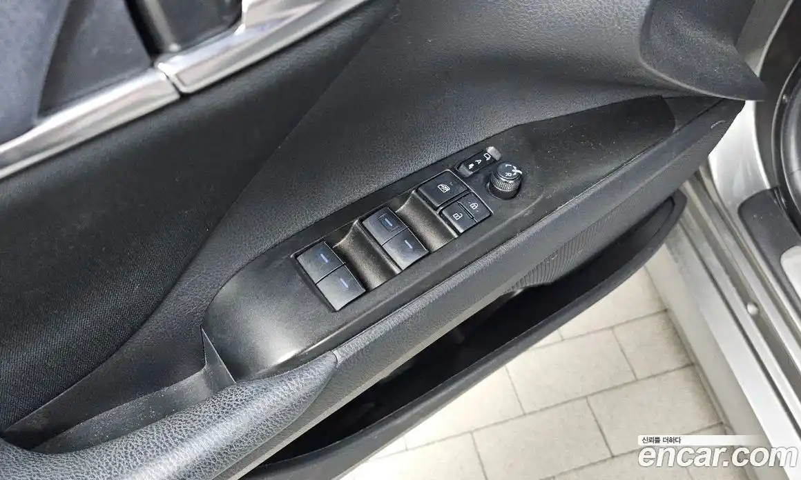 Toyota Camry 2023 2.5 автомат (гидро), фото 25 Toyota Camry 2023 2.5 автомат (гидро), фото 25