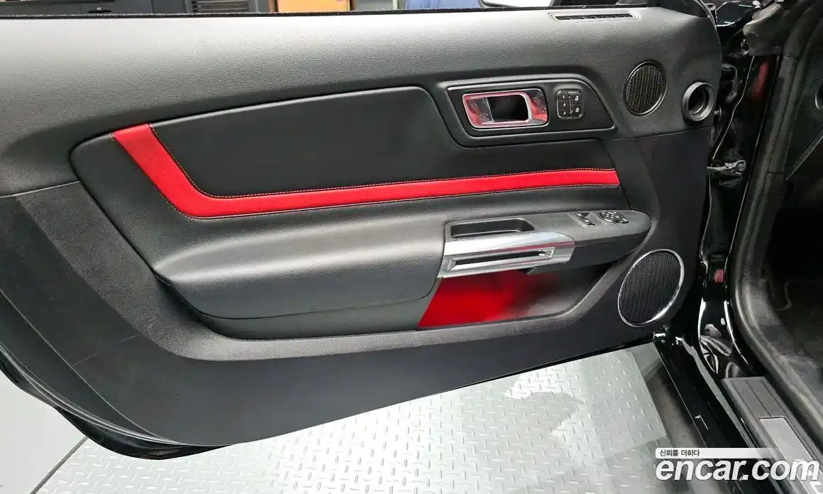 Ford Mustang 2018 5.0 автомат (гидро), фото 15