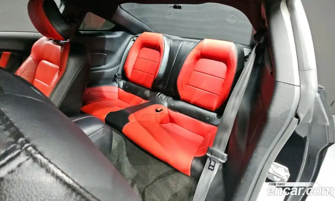 Ford Mustang 2018 5.0 автомат (гидро), фото 16