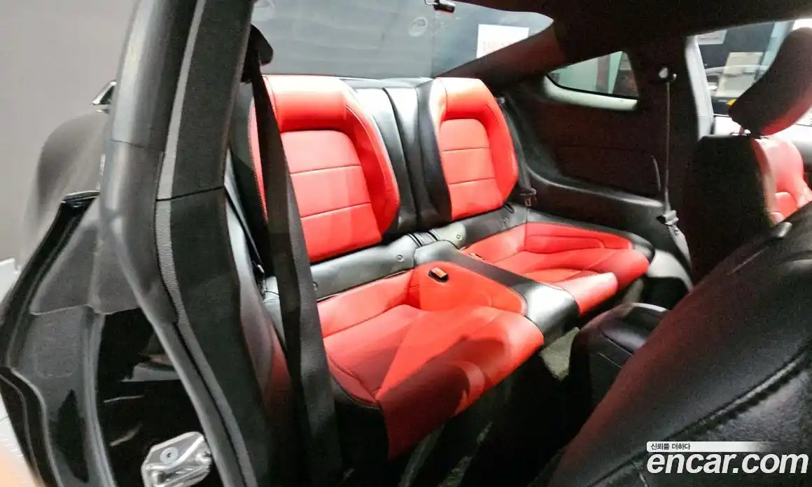 Ford Mustang 2018 5.0 автомат (гидро), фото 17