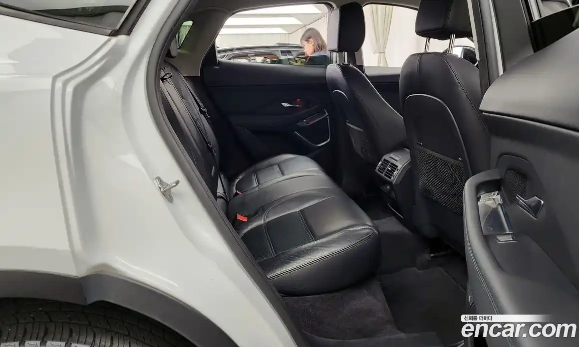 Jaguar E-Pace 2020 2.0 автомат (гидро), фото 12