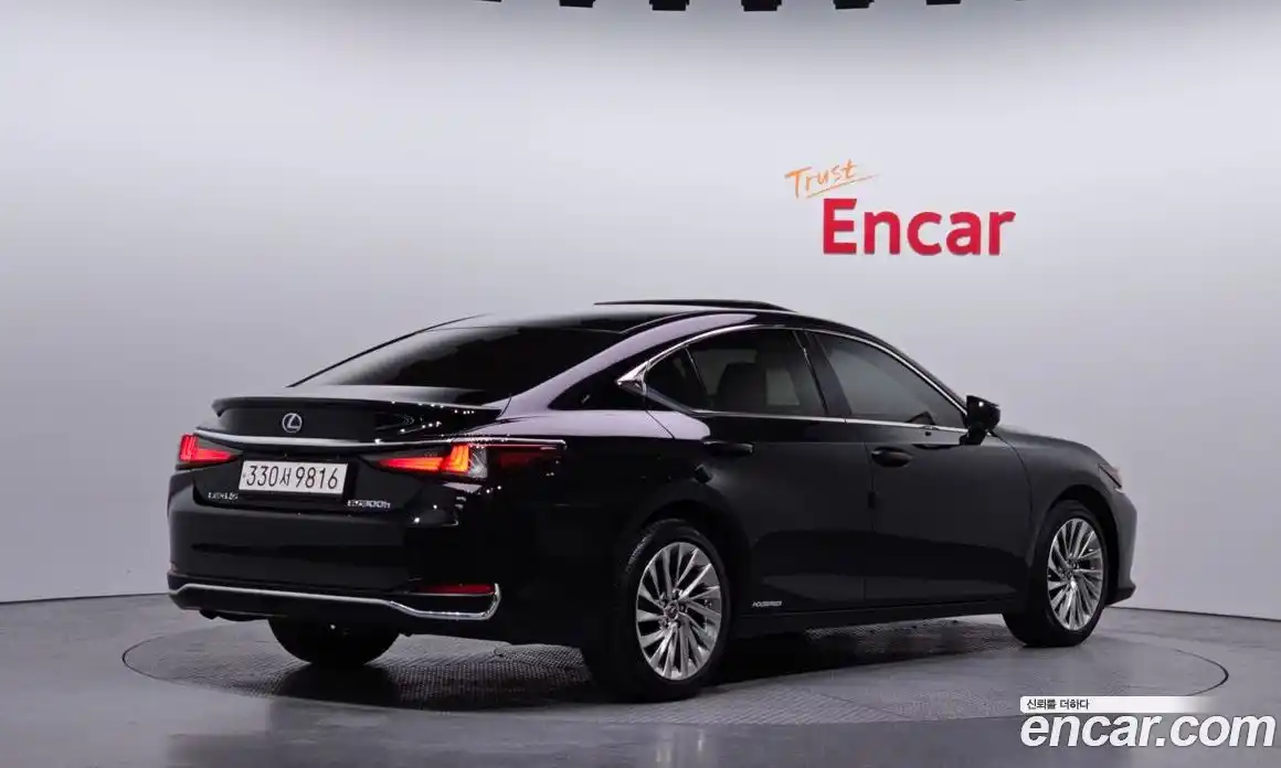 Lexus ES 2022 2.5 автомат (гидро), фото 2 Lexus ES 2022 2.5 автомат (гидро), фото 2