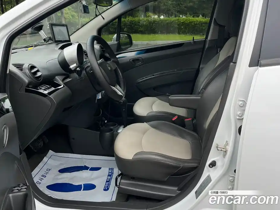 Chevrolet Spark 2012 1.0 автомат (гидро), фото 12