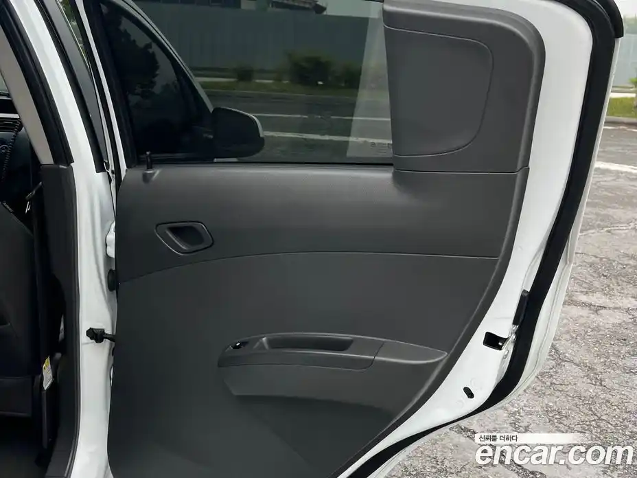 Chevrolet Spark 2012 1.0 автомат (гидро), фото 19