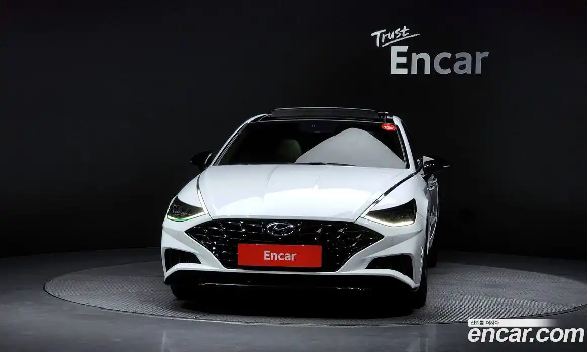 Hyundai Sonata 2023 1.6 автомат (гидро), фото 3