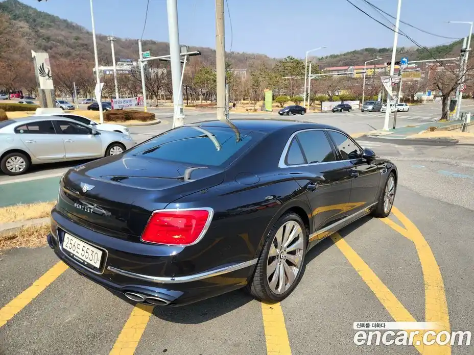 Bentley Flying Spur 2022 4.0 автомат (гидро), фото 2 Bentley Flying Spur 2022 4.0 автомат (гидро), фото 2