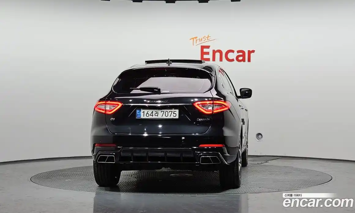 Maserati Levante 2018 3.0 автомат (гидро), фото 4 Maserati Levante 2018 3.0 автомат (гидро), фото 4