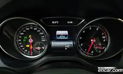 Mercedes-Benz GLA-Class 2019 2.0 гидро, миниатюра 11