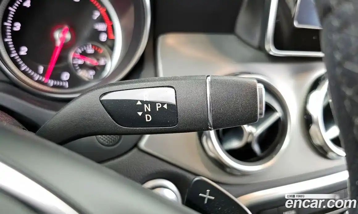 Mercedes-Benz GLA-Class 2019 2.0 гидро, фото 12