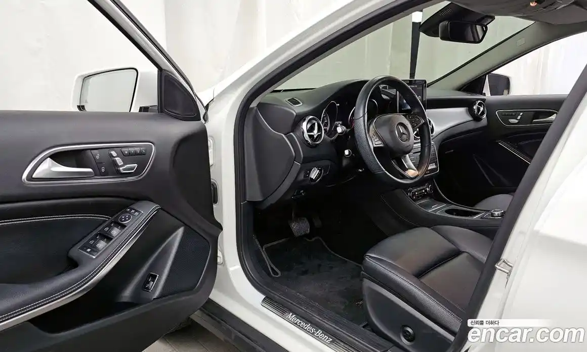 Mercedes-Benz GLA-Class 2019 2.0 гидро, фото 13