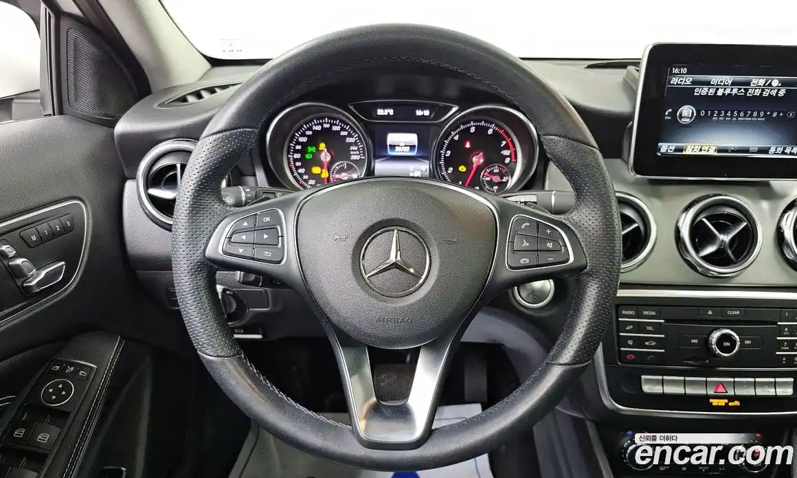 Mercedes-Benz GLA-Class 2019 2.0 гидро, фото 19