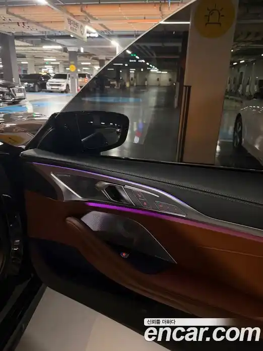BMW 8 серия 2022 4.4 автомат (гидро), фото 11