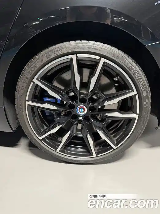 BMW 8 серия 2022 4.4 автомат (гидро), фото 6