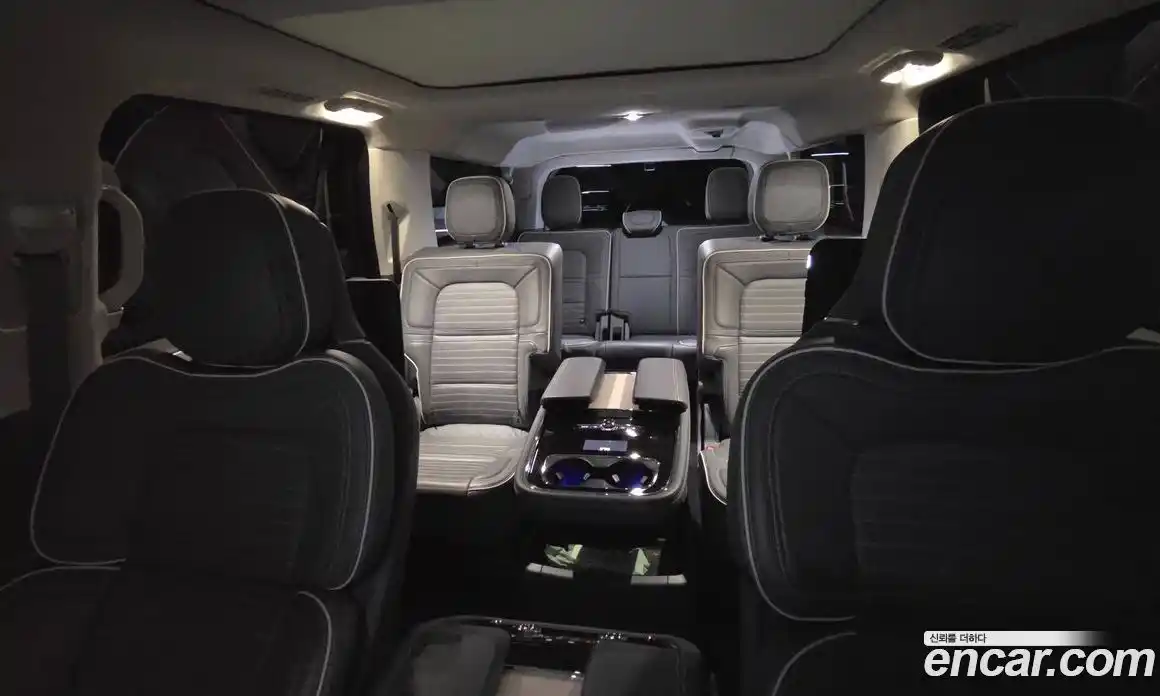 Lincoln Navigator 2019 3.5 автомат (гидро), фото 6 Lincoln Navigator 2019 3.5 автомат (гидро), фото 6