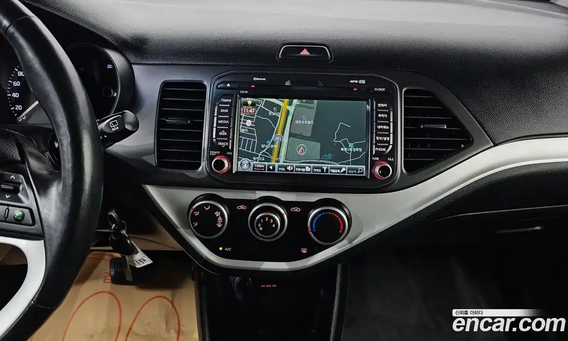 Kia Morning 2012 1.0 автомат (гидро), фото 18