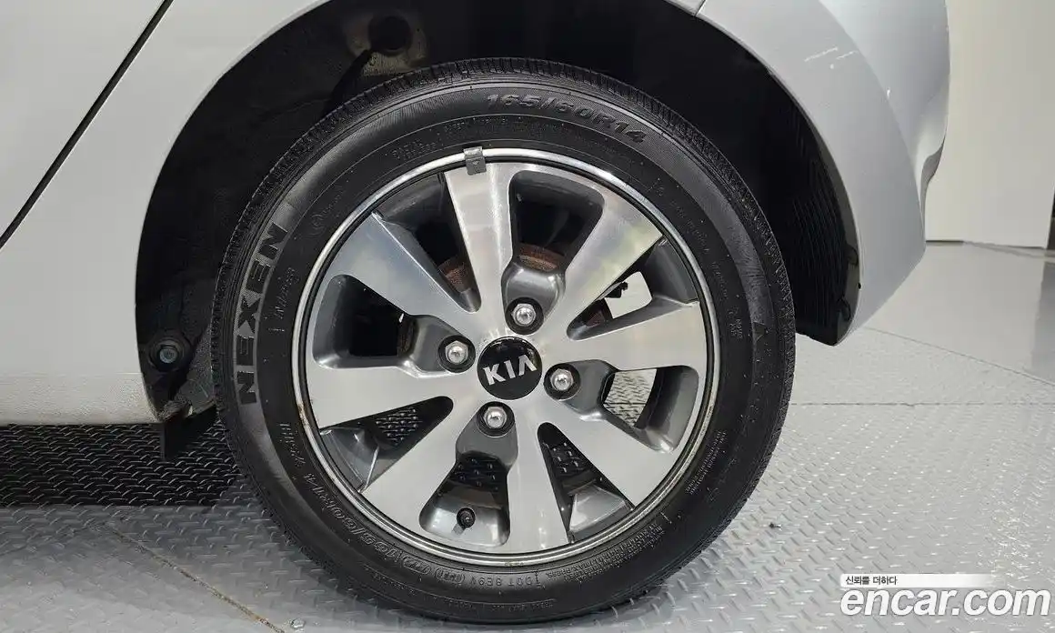 Kia Morning 2012 1.0 автомат (гидро), фото 7