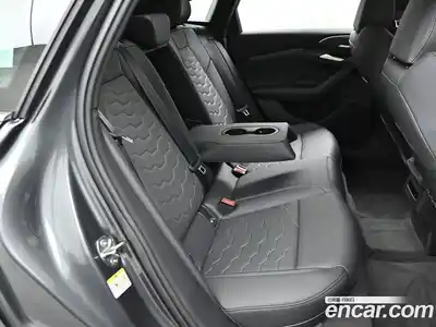 Audi A6 e-tron 2025 0.2 автомат (гидро), миниатюра 12