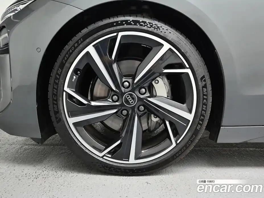 Audi A6 e-tron 2025 0.2 автомат (гидро), фото 5