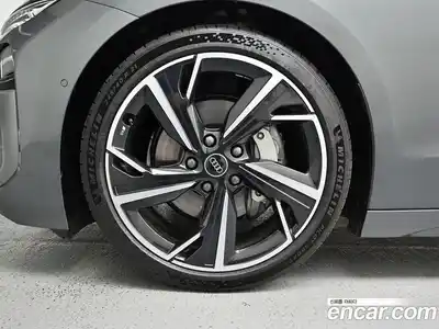 Audi A6 e-tron 2025 0.2 автомат (гидро), миниатюра 5