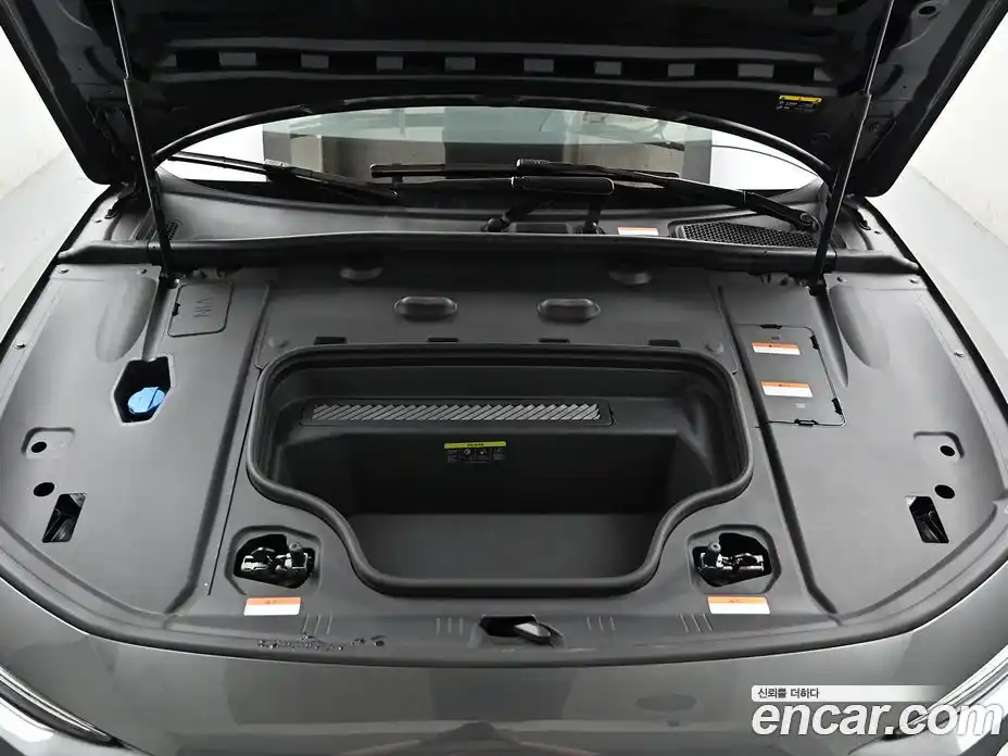 Audi A6 e-tron 2025 0.2 автомат (гидро), фото 6