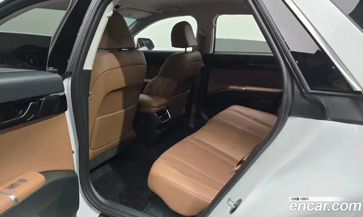 Hyundai Grandeur 2025 1.6 автомат (гидро), фото 11