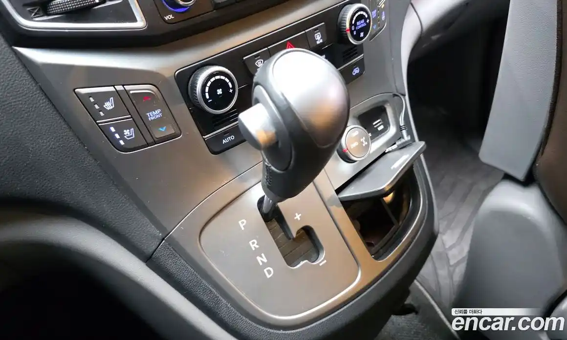 Hyundai Starex 2017 2.5 автомат (гидро), фото 12
