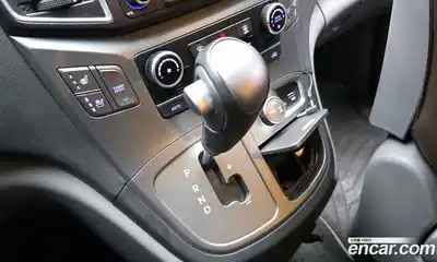 Hyundai Starex 2017 2.5 автомат (гидро), миниатюра 12