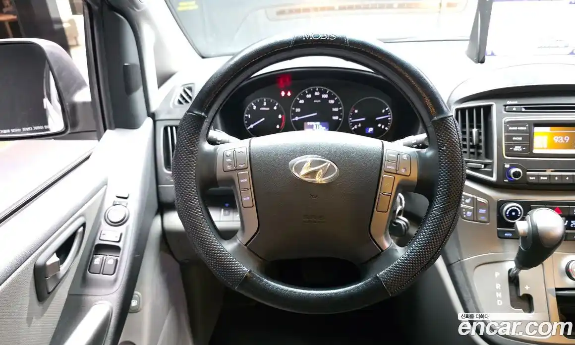 Hyundai Starex 2017 2.5 автомат (гидро), фото 19