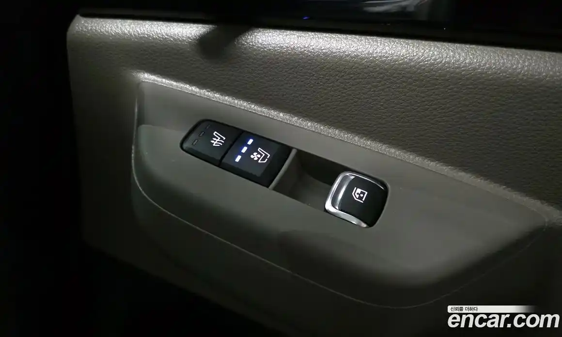 Kia Carnival 2024 1.6 автомат (гидро), фото 17