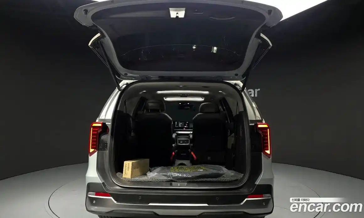 Kia Carnival 2024 1.6 автомат (гидро), фото 19