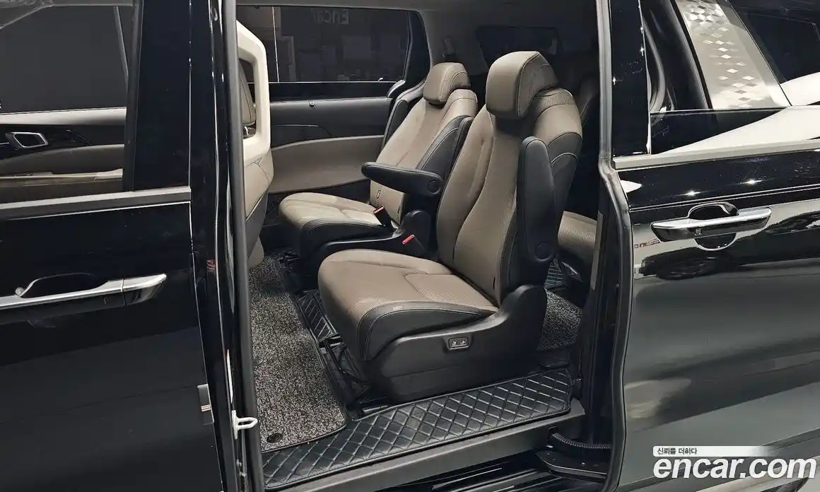 Kia Carnival 2025 2.2 автомат (гидро), фото 17