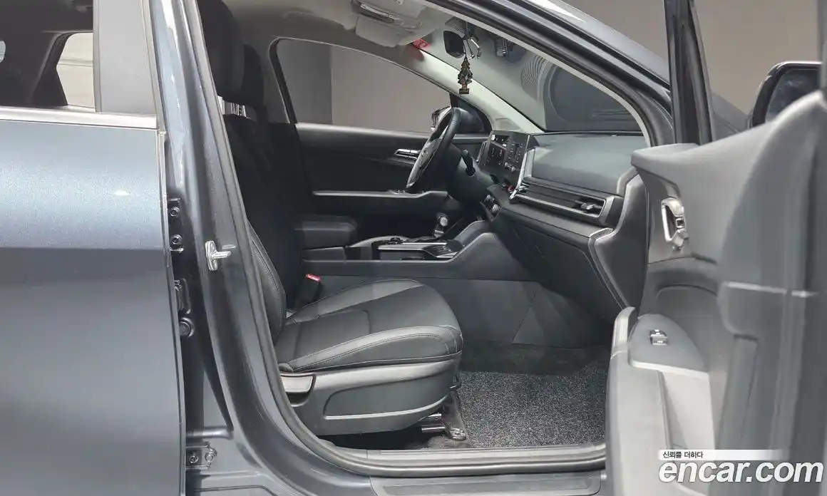 Kia Sportage 2023 1.6 автомат (гидро), фото 16