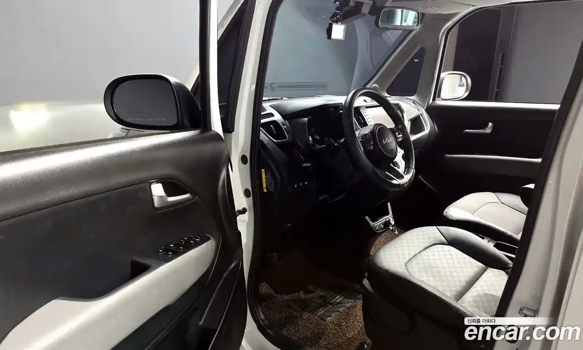 Kia Ray 2022 1.0 автомат (гидро), фото 13