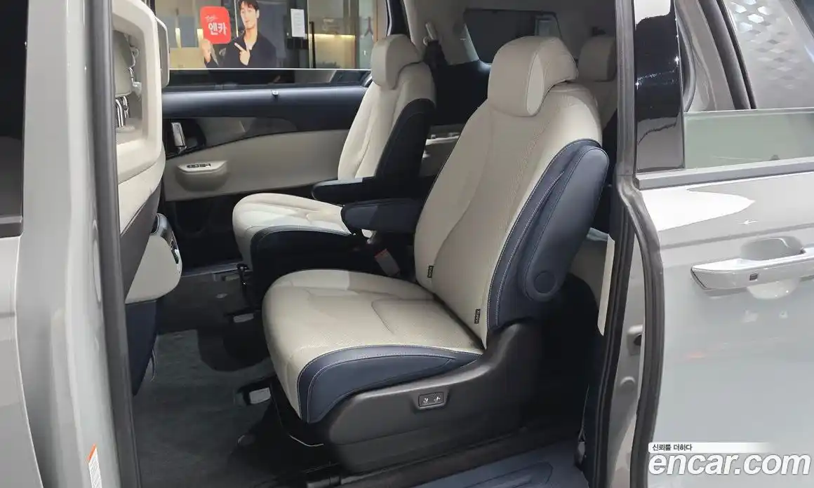 Kia Carnival 2024 1.6 автомат (гидро), фото 15