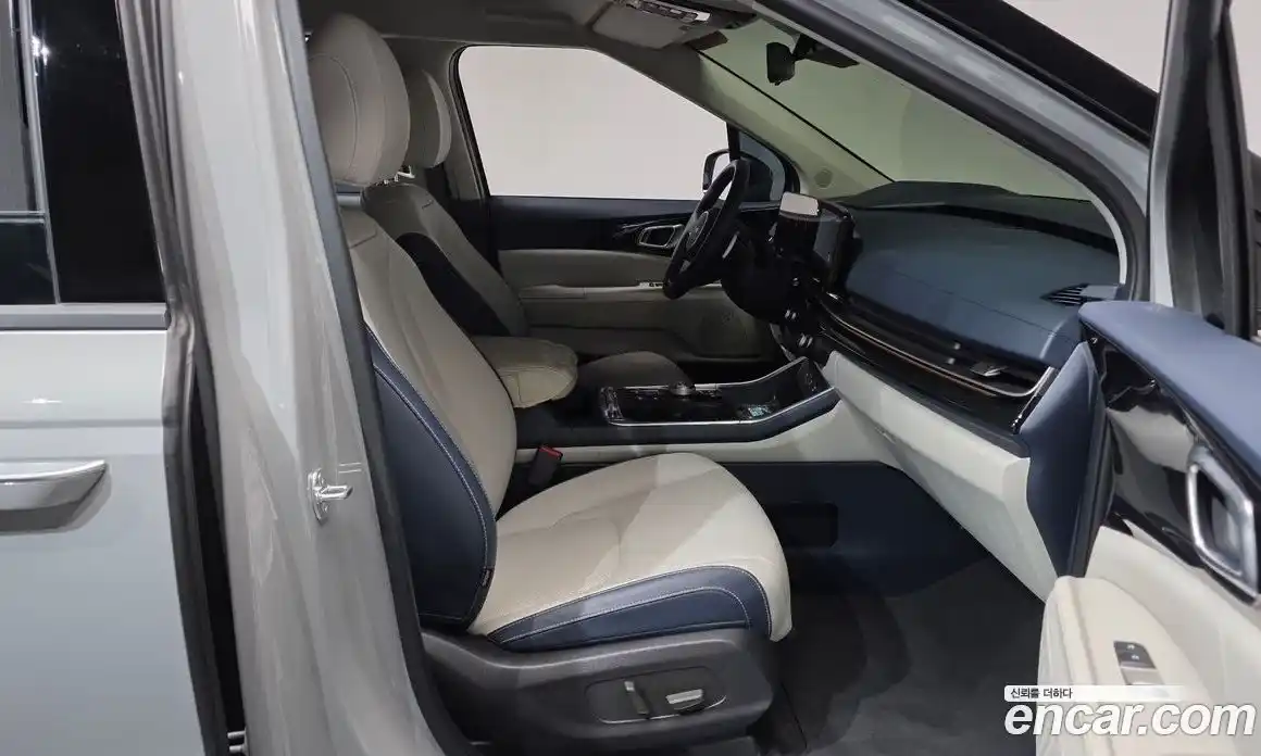 Kia Carnival 2024 1.6 автомат (гидро), фото 16