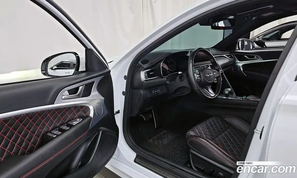 Genesis G70 2023 2.0 автомат (гидро), фото 13