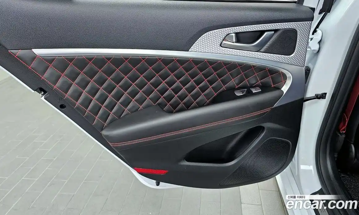 Genesis G70 2023 2.0 автомат (гидро), фото 15