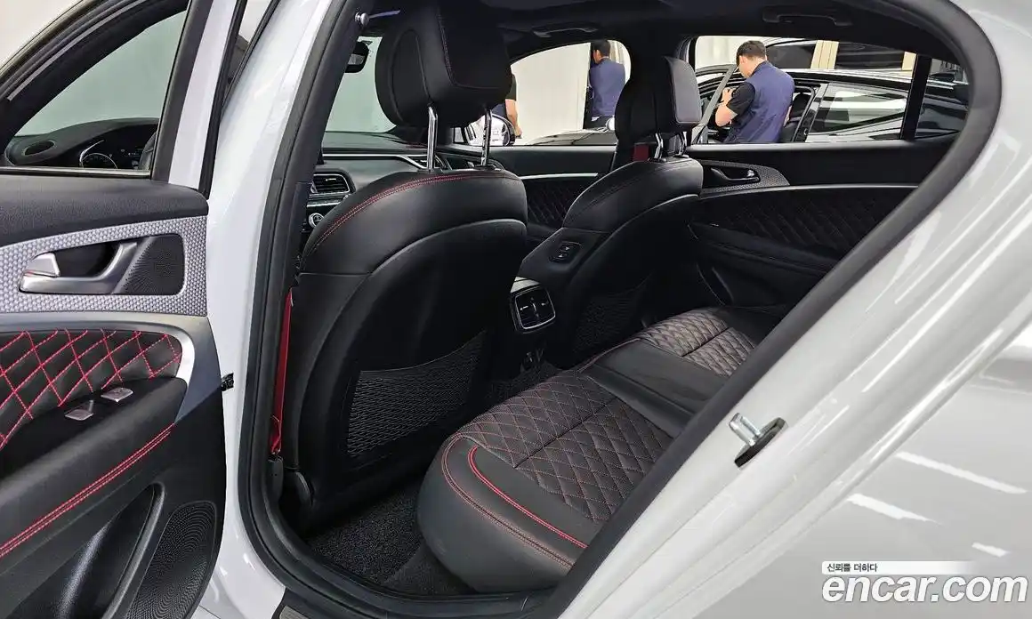 Genesis G70 2023 2.0 автомат (гидро), фото 16