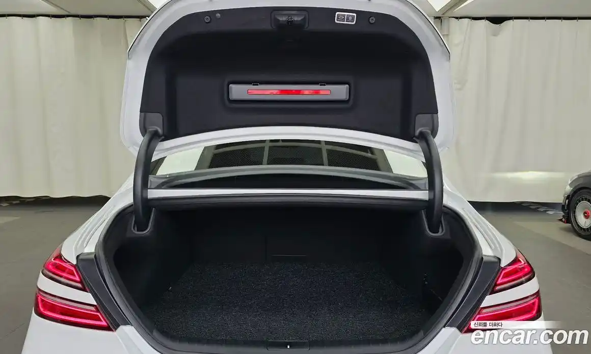 Genesis G70 2023 2.0 автомат (гидро), фото 26