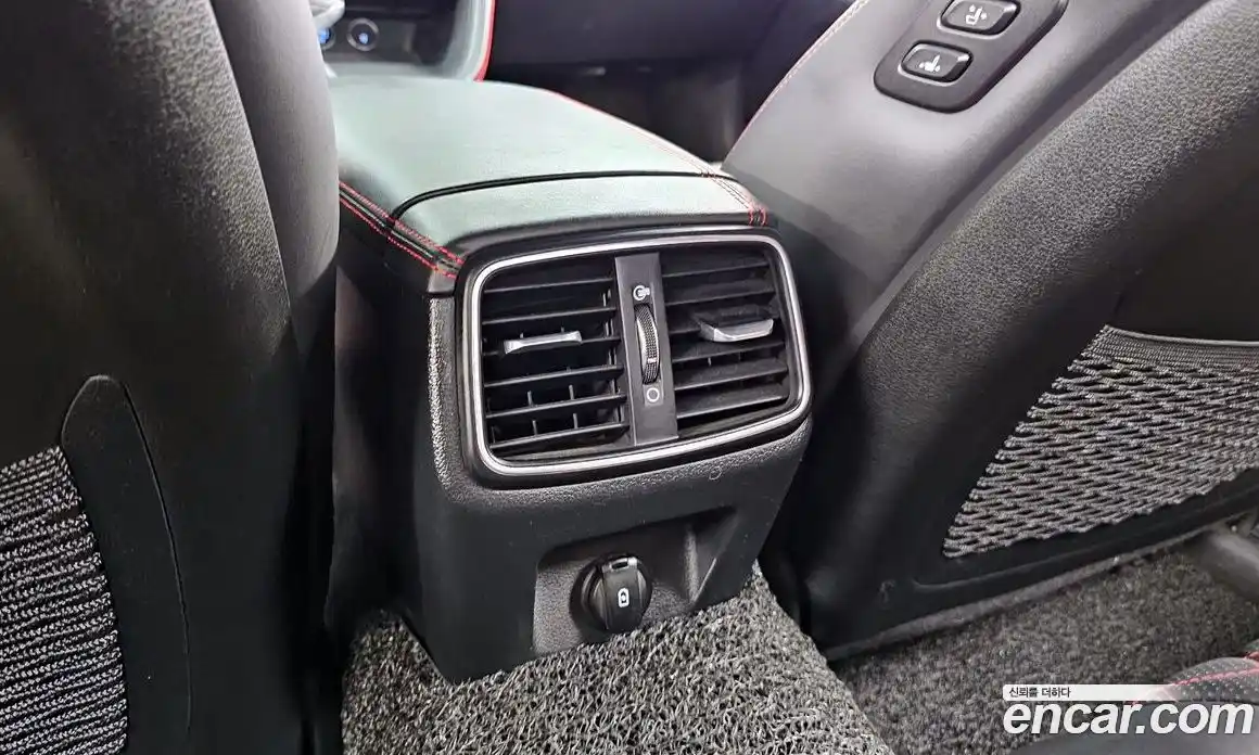 Genesis G70 2023 2.0 автомат (гидро), фото 31
