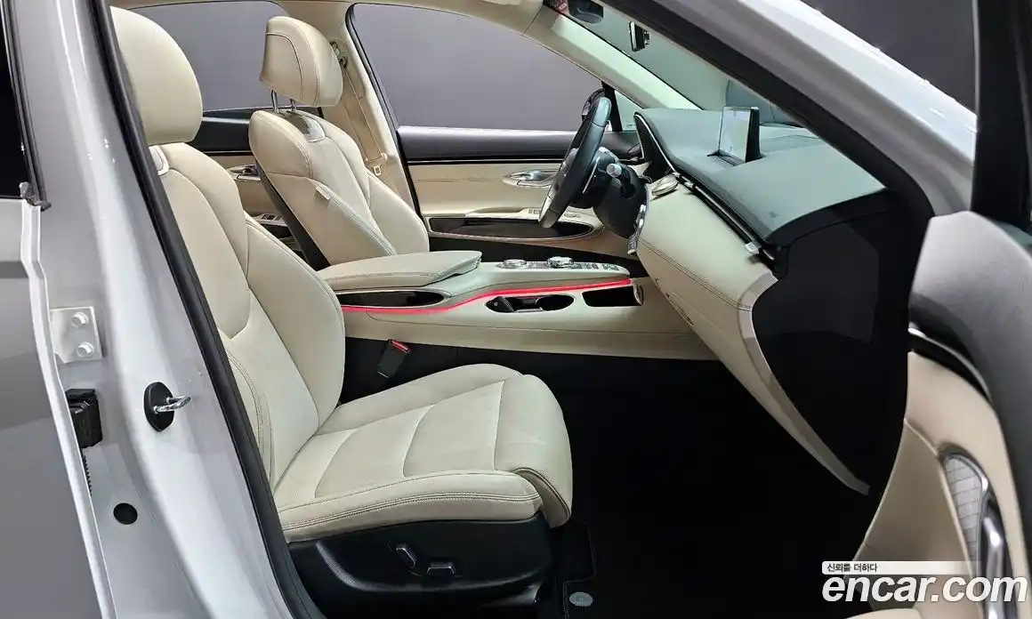 Genesis GV70 2021 2.5 автомат (гидро), фото 17