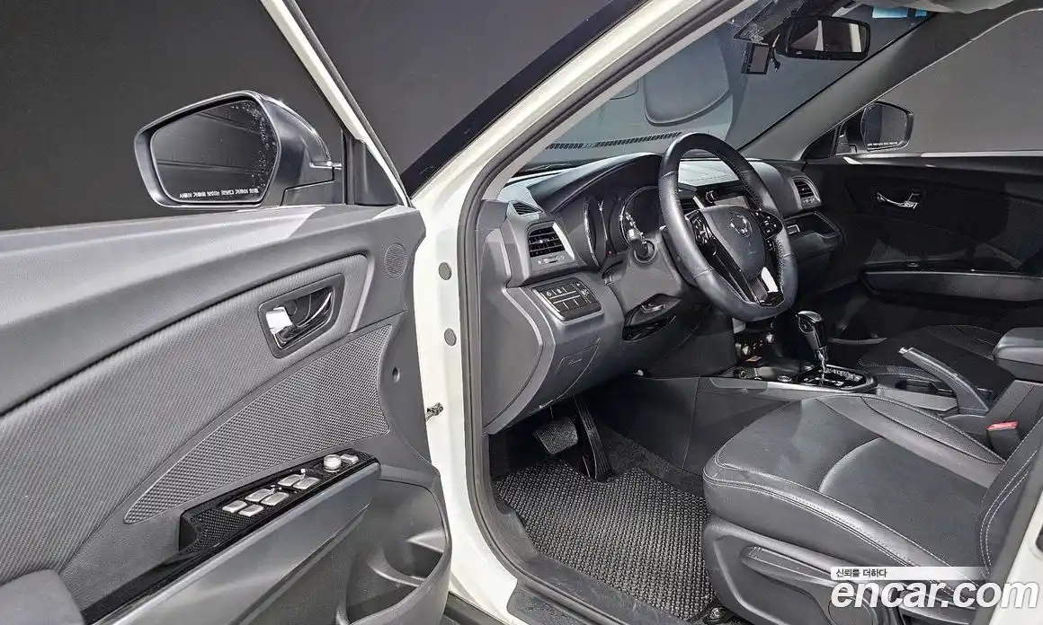 SsangYong TIBOLI 2018 1.6 автомат (гидро), фото 13