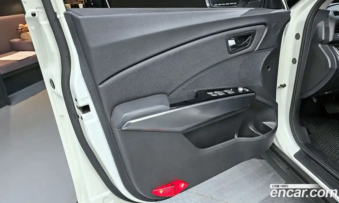 SsangYong TIBOLI 2018 1.6 автомат (гидро), фото 14