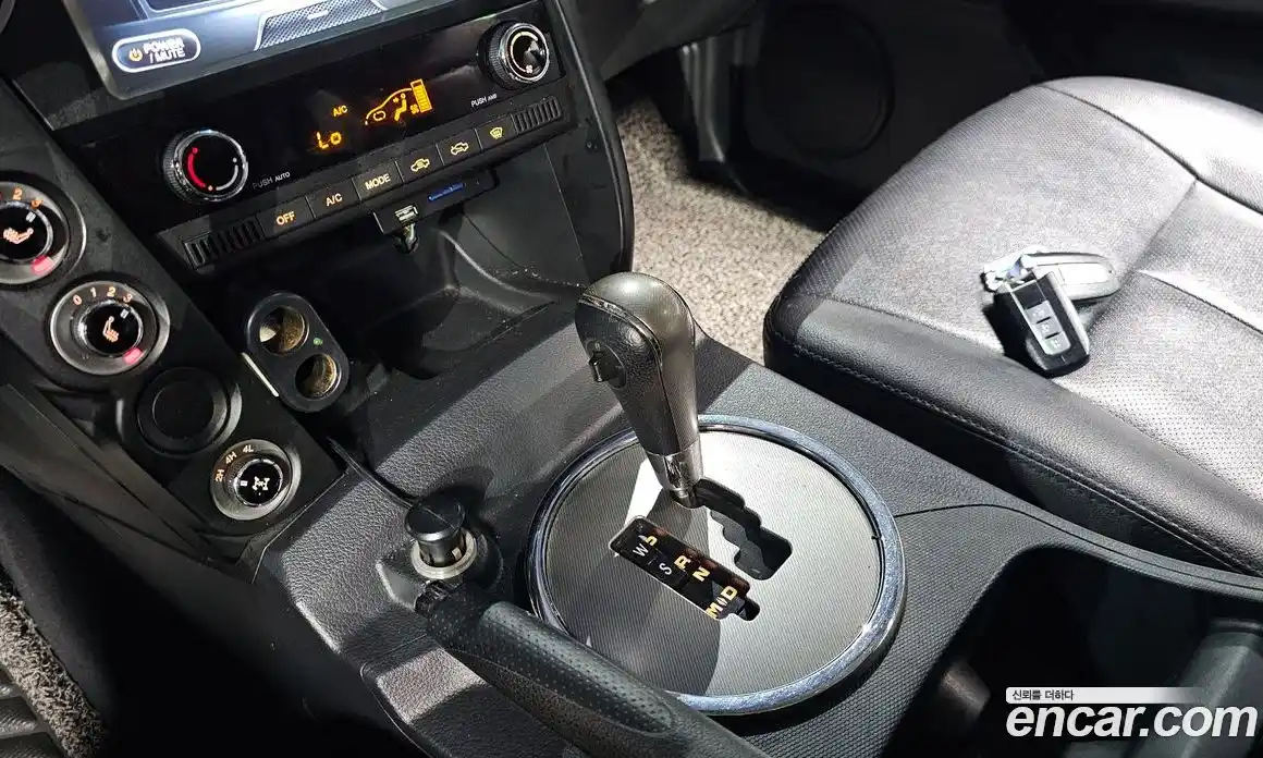 SsangYong Korando 2016 2.0 автомат (гидро), фото 12