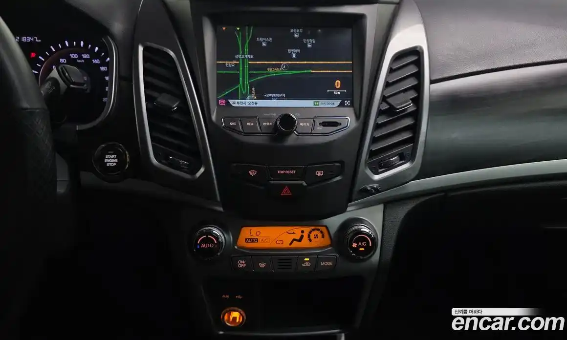 SsangYong Korando 2014 2.0 автомат (гидро), фото 13