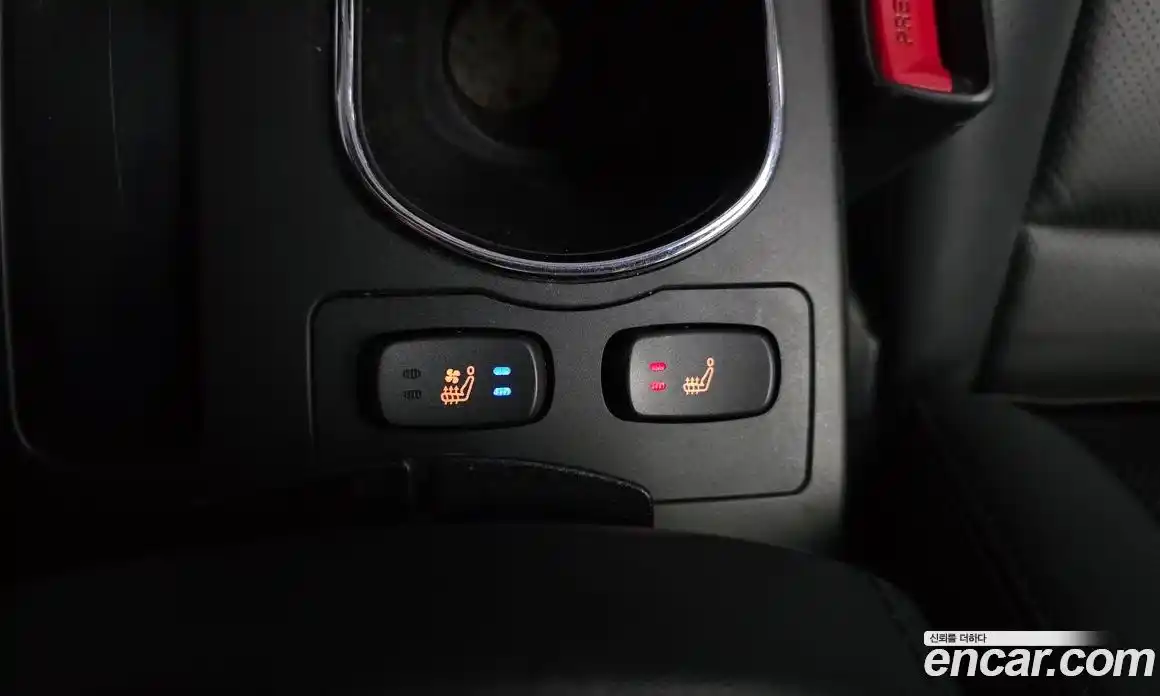 SsangYong Korando 2014 2.0 автомат (гидро), фото 16